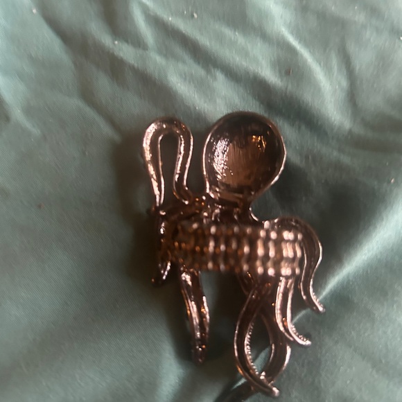 Betsy Johnson Octopus 🐙 Ring - Picture 5 of 7